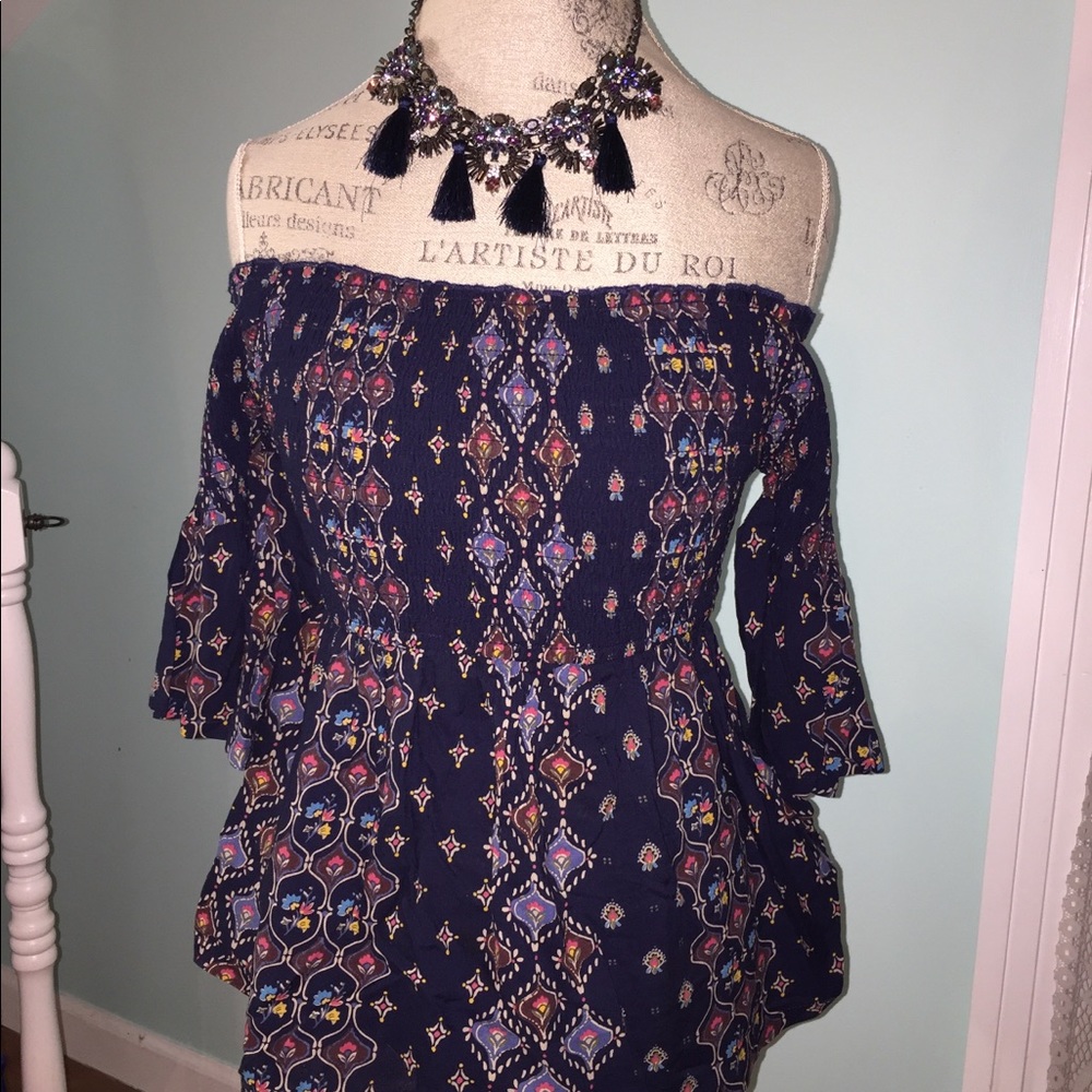BRAND NEW Hollister Off Shoulder Shirt!